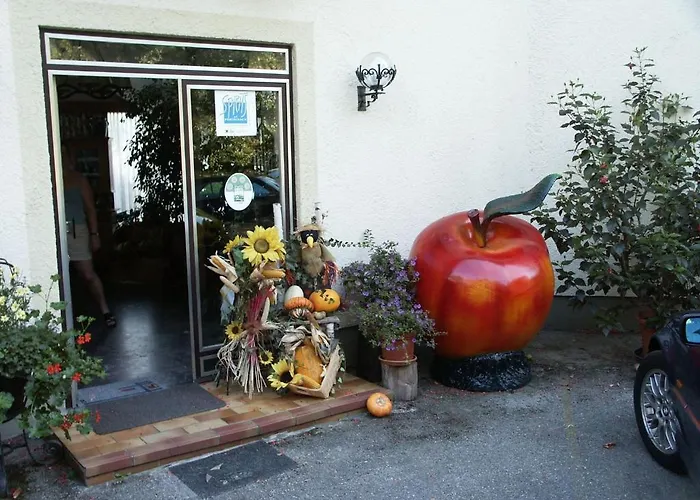 St. Oswalderhof Nocleg ze śniadaniem 3*